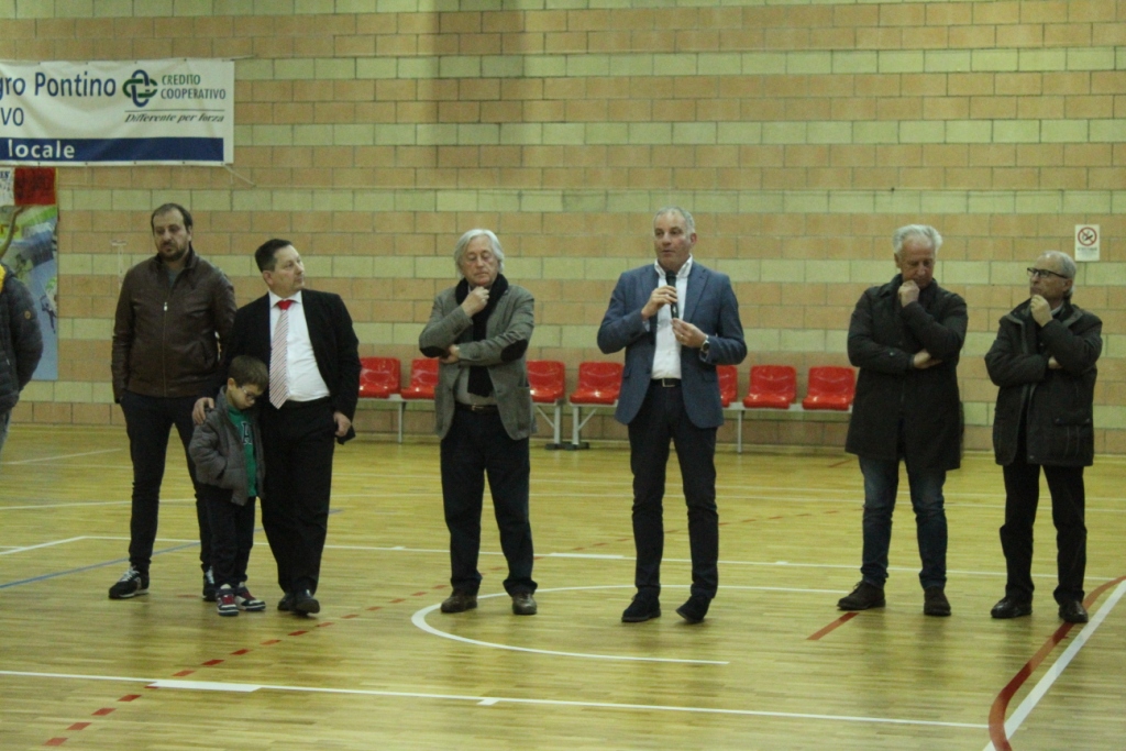 Inaugurato Il Nuovo Parquet Al Palasport Marica Bianchi Pontinia