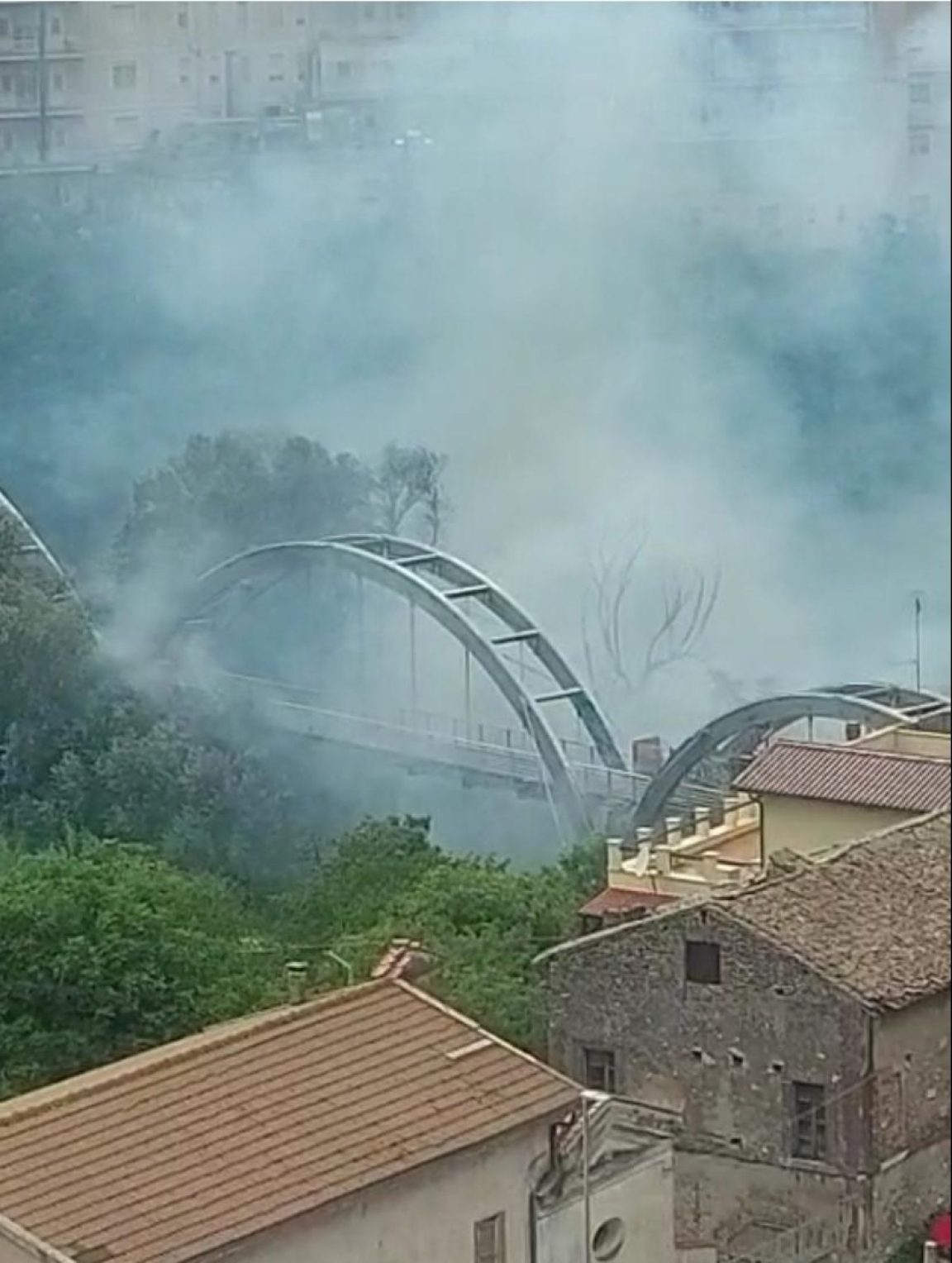 Incendio Ponte Della Pace: L'Amministrazione Comunale Al Lavoro Per ...